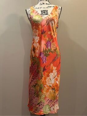 Natori Wisteria Garden Gown